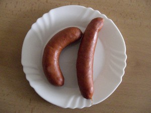 klobása nalezena psem